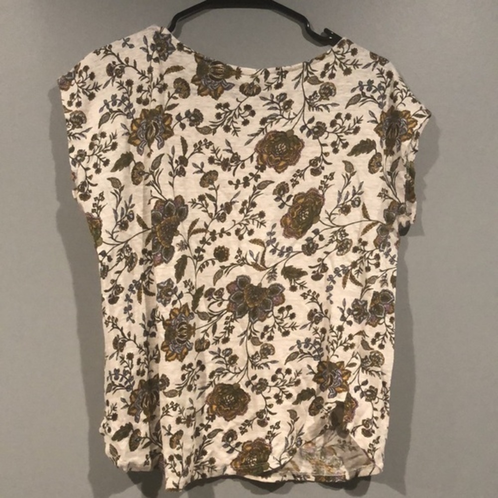 Floral Linen top - Picture 2 of 4